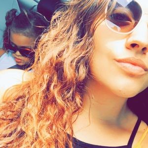 Meet your Posher, Brooke